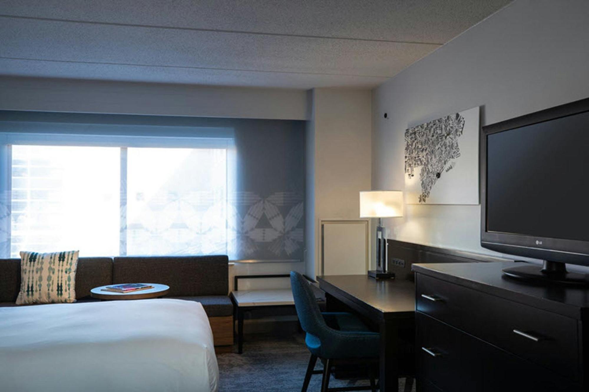 The Baronette Renaissance Detroit-Novi Hotel Zewnętrze zdjęcie