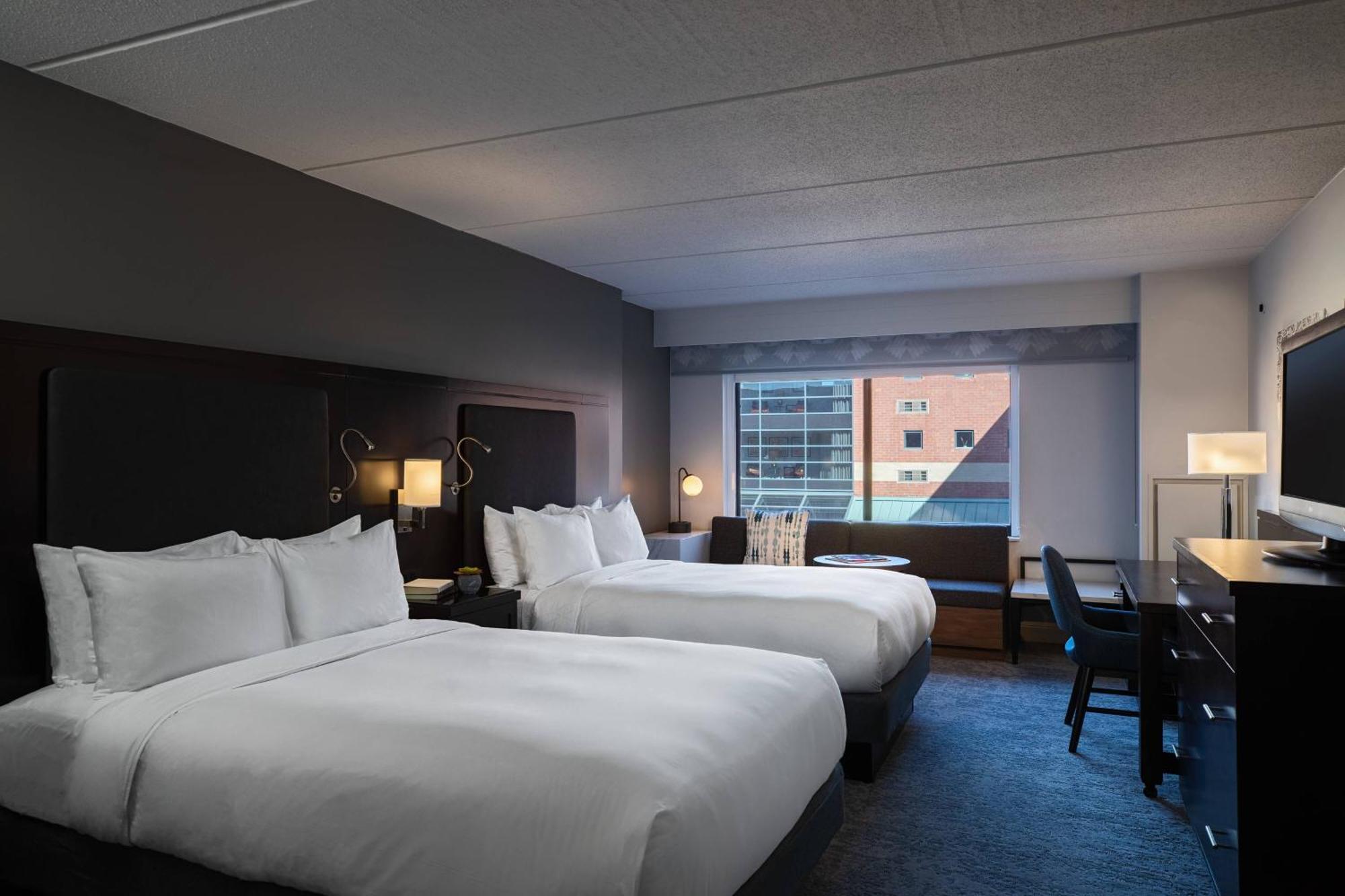 The Baronette Renaissance Detroit-Novi Hotel Zewnętrze zdjęcie