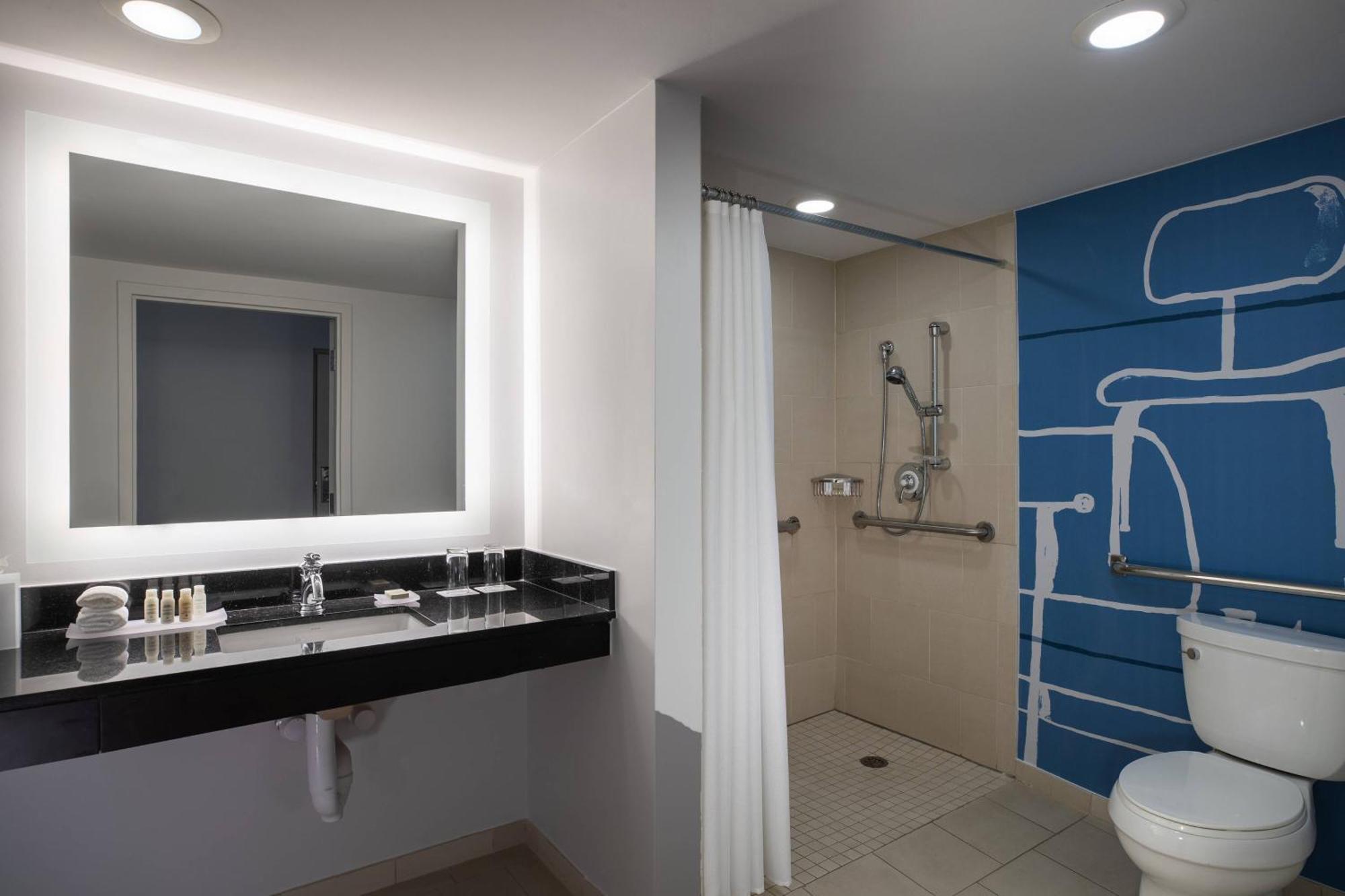 The Baronette Renaissance Detroit-Novi Hotel Zewnętrze zdjęcie
