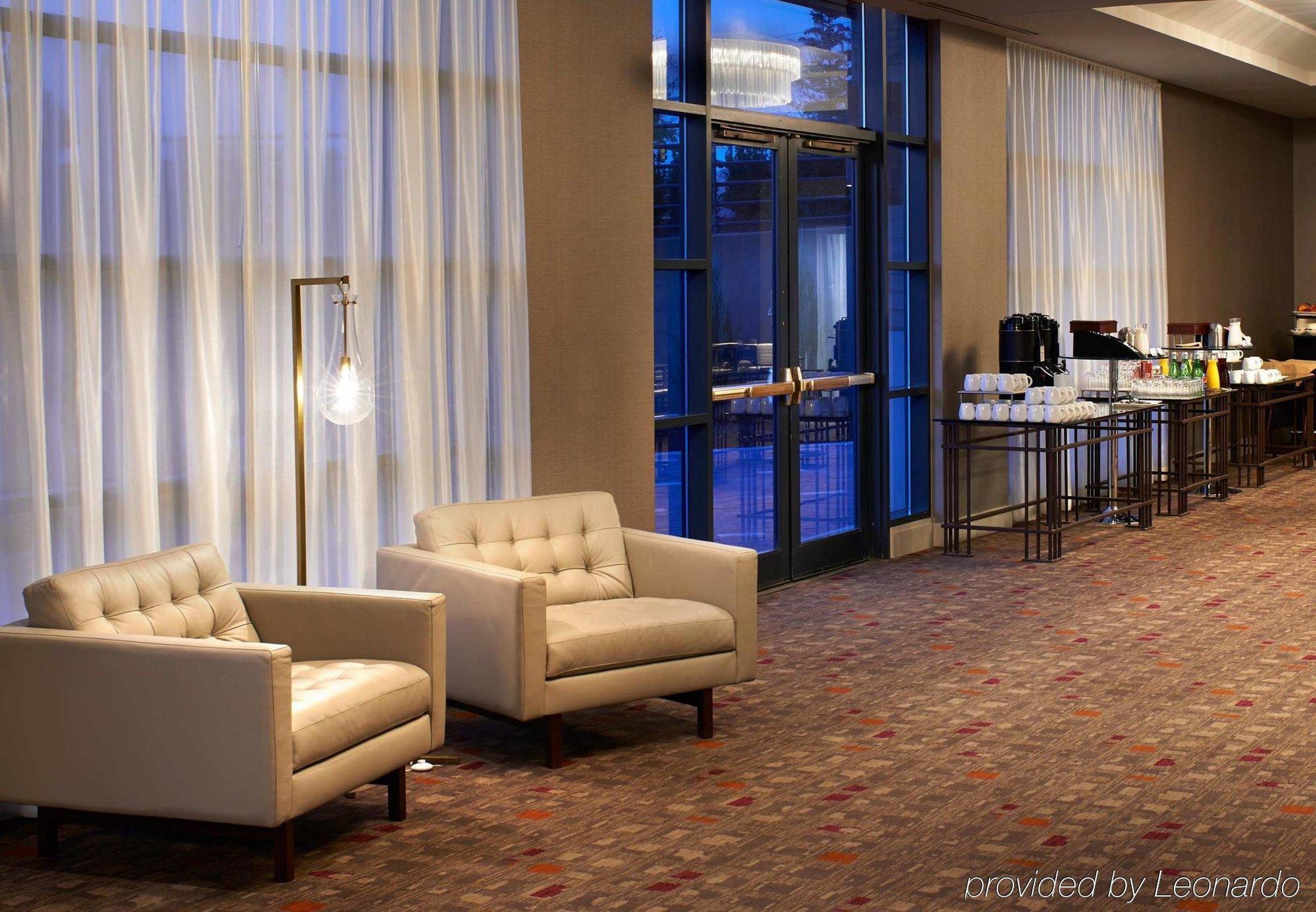The Baronette Renaissance Detroit-Novi Hotel Zewnętrze zdjęcie