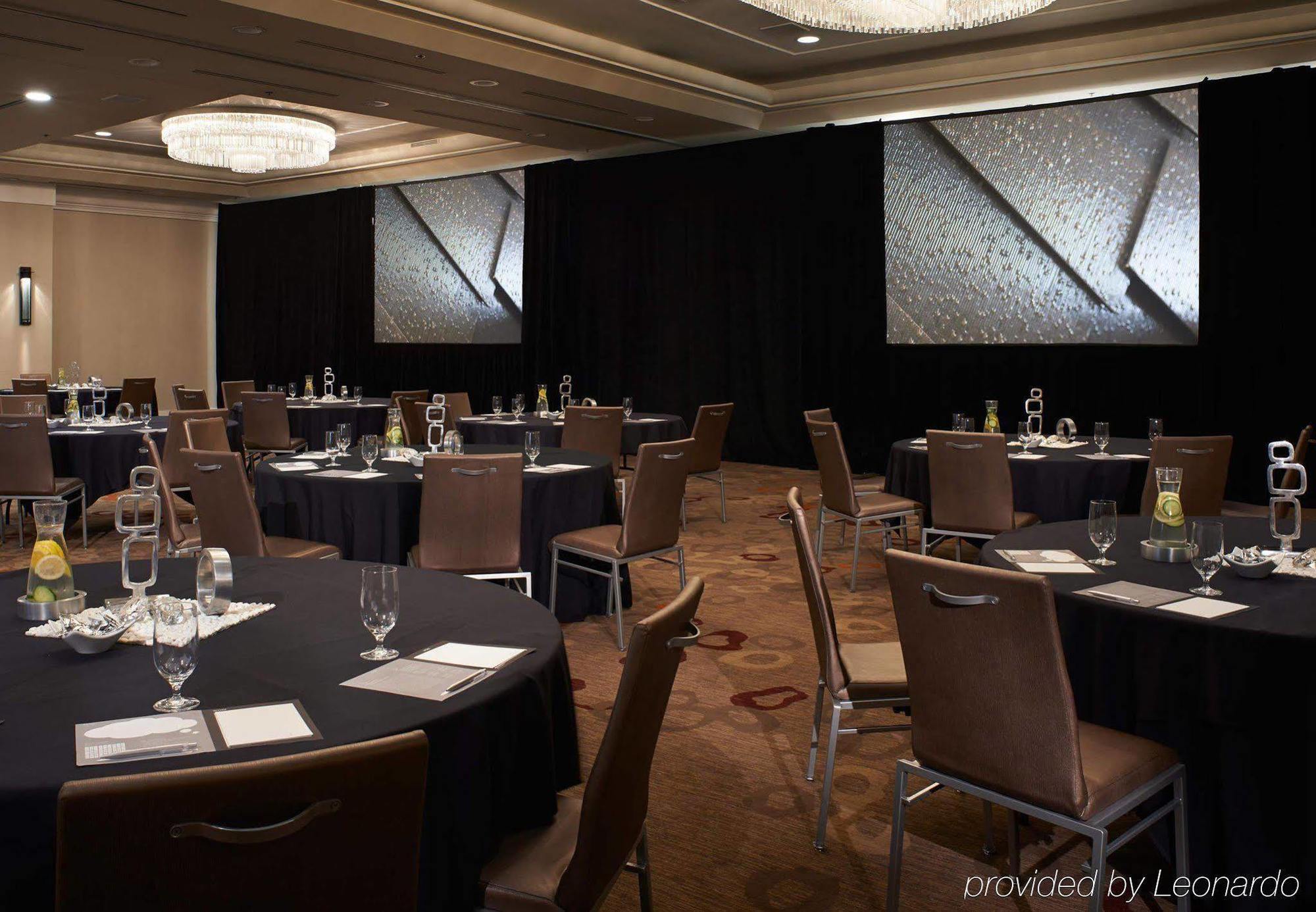 The Baronette Renaissance Detroit-Novi Hotel Zewnętrze zdjęcie